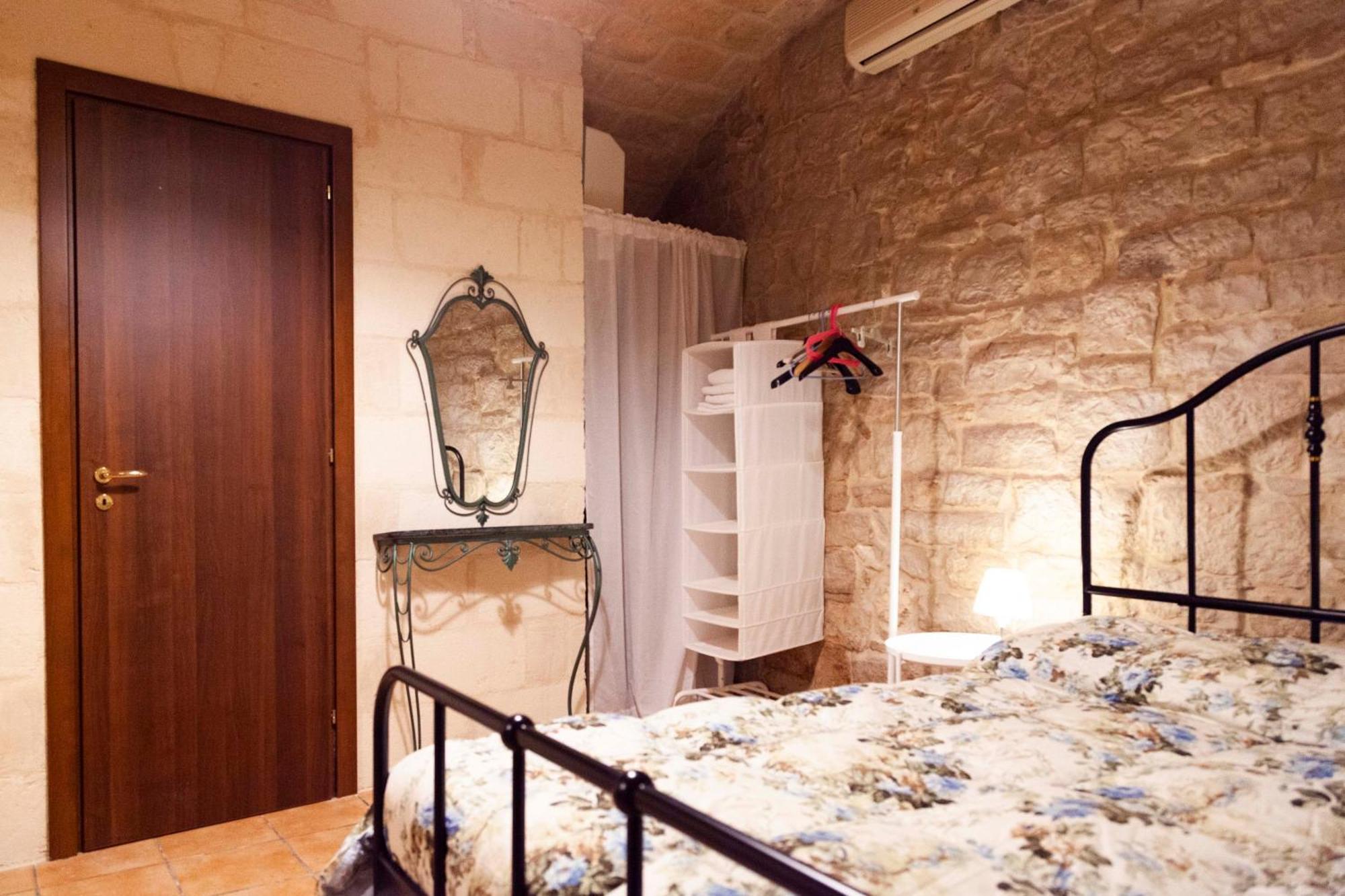 Casa Vacanze Scolanova トラーニ エクステリア 写真
