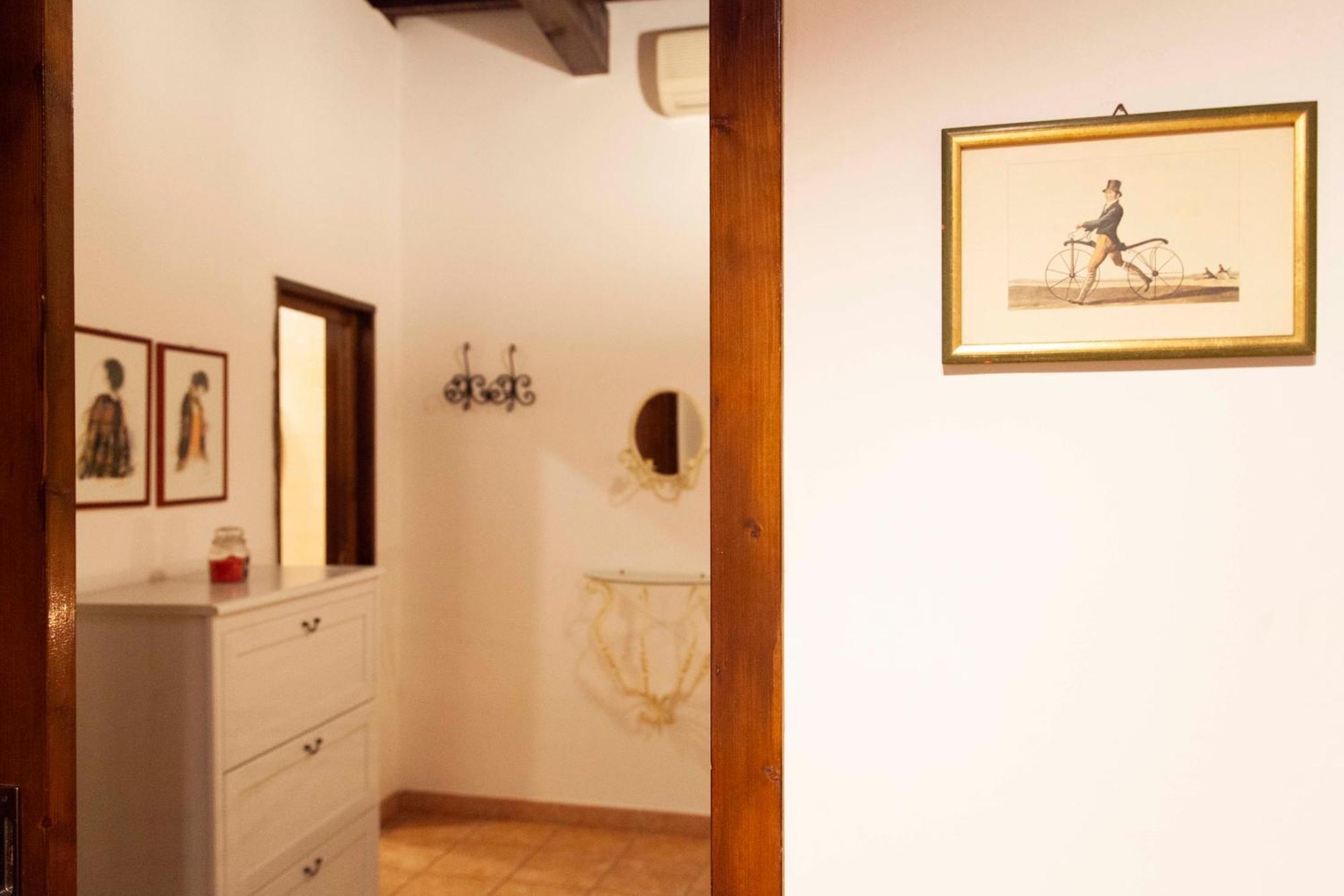 Casa Vacanze Scolanova トラーニ エクステリア 写真